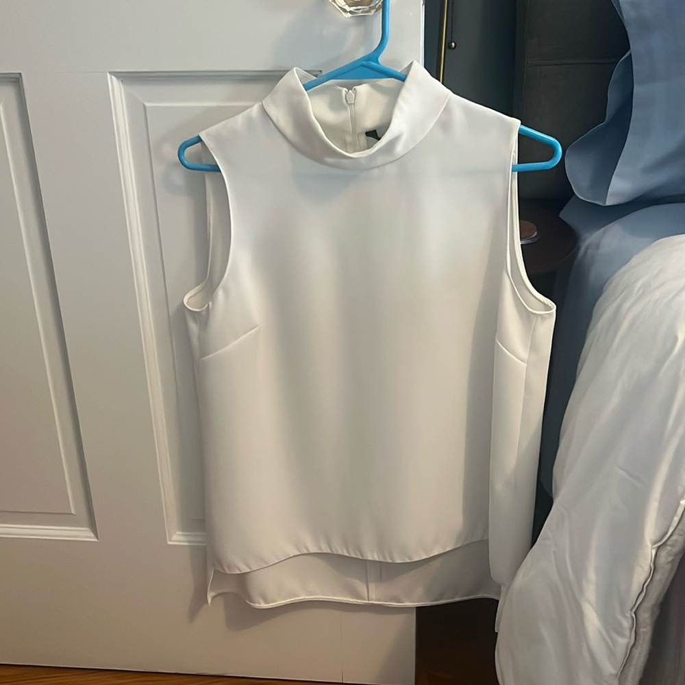 White Sleeveless Turtleneck Small